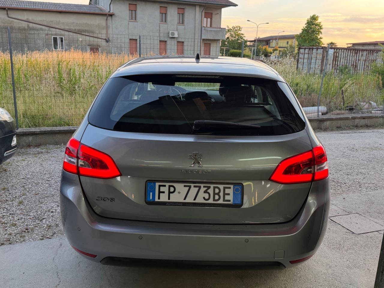 Peugeot 308 BlueHDi 130 S&S SW Allure