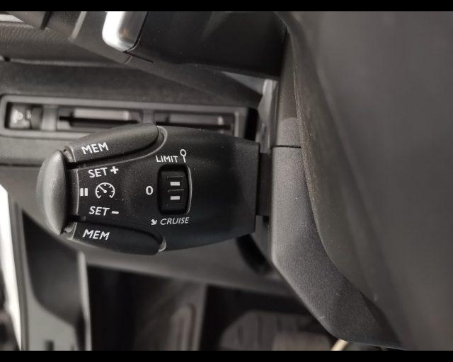 PEUGEOT 5008 BlueHDi 120 S&S EAT6 Business