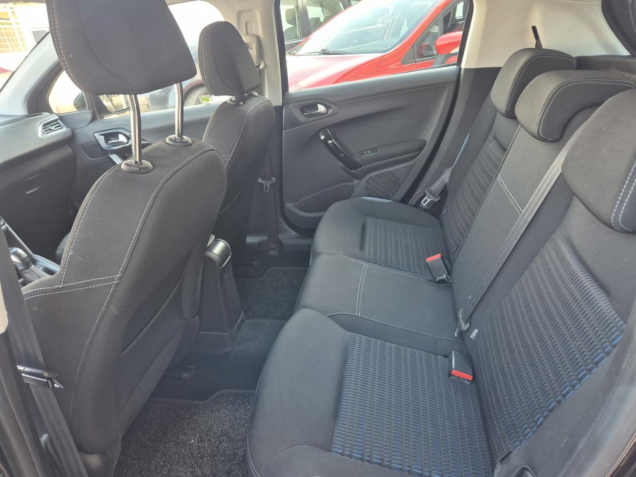 Peugeot 208 1.4 HDi 68 CV 5 porte Access