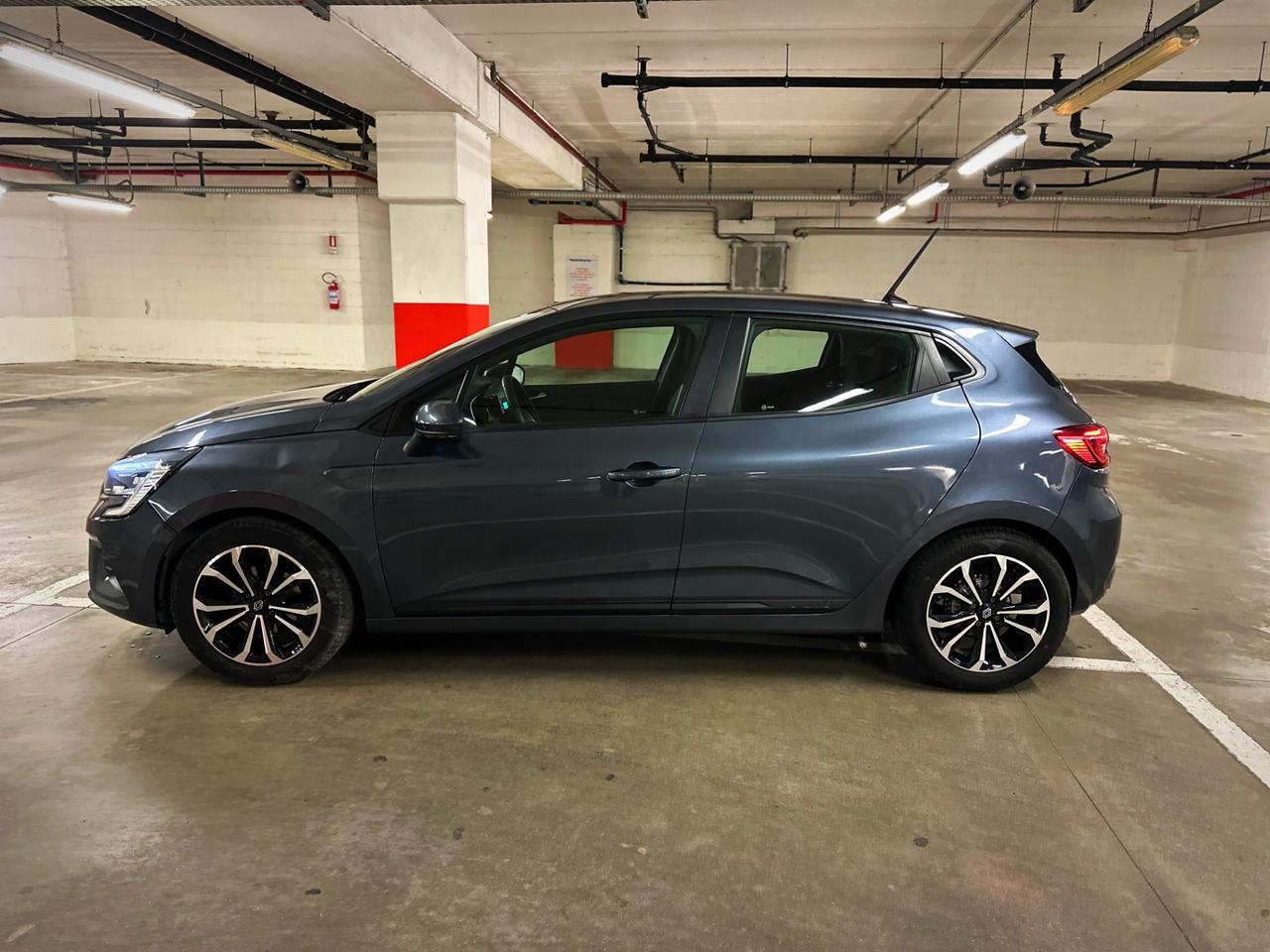 Renault Clio TCe 12V 100 CV 5 porte Zen Garanzia 12 Mesi