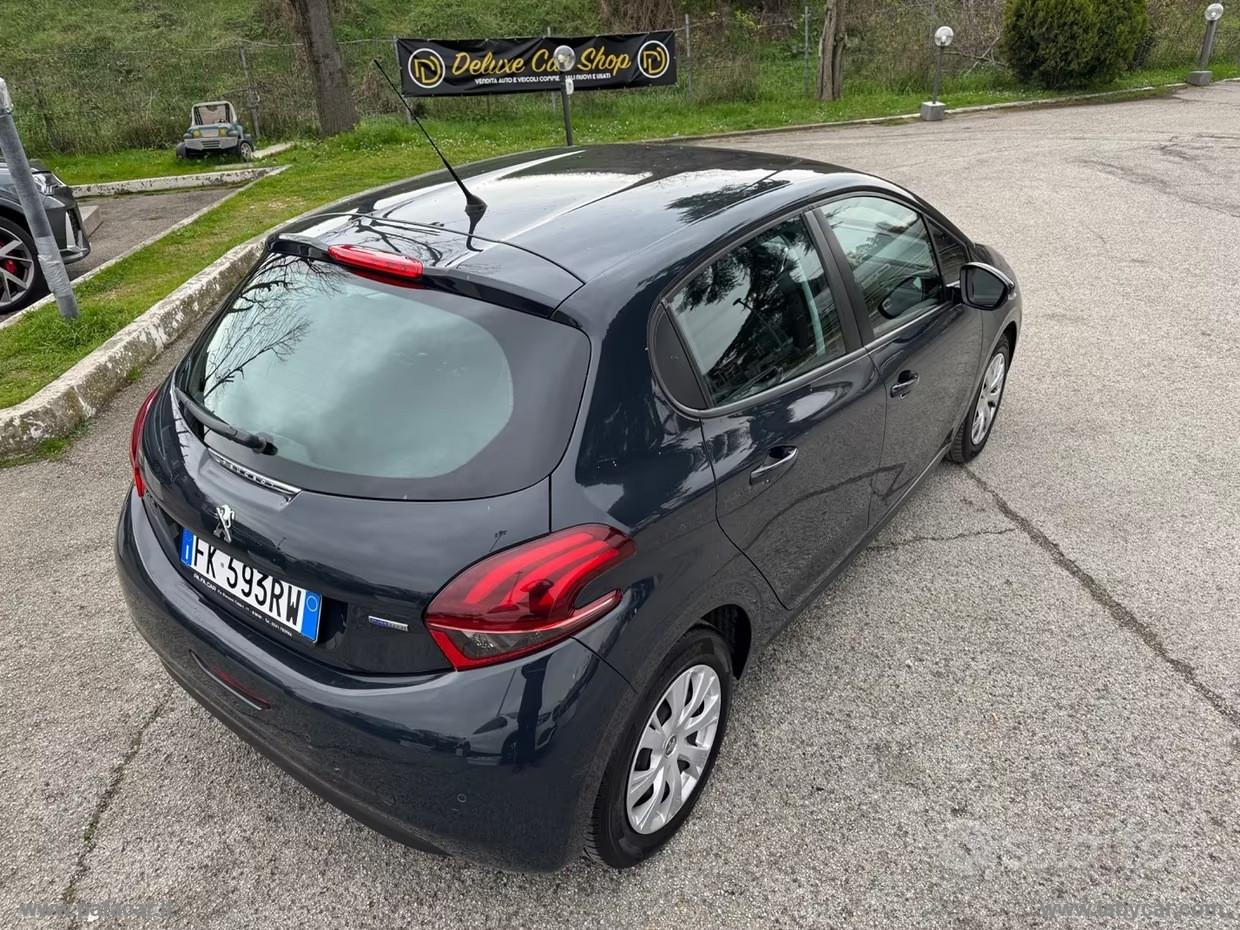 PEUGEOT 208 PureTech 82 5p. GPL Allure