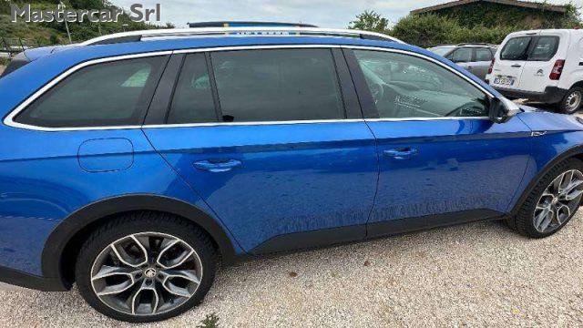 SKODA Superb Superb Wagon 2.0 tdi evo Scout 4x4 200cv dsg - GM4