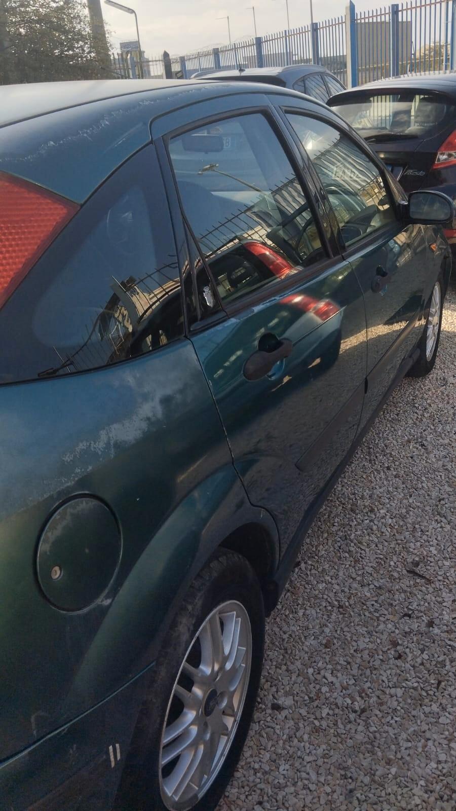 Ford Focus 1.8 TDDi cat 5p. Ghia