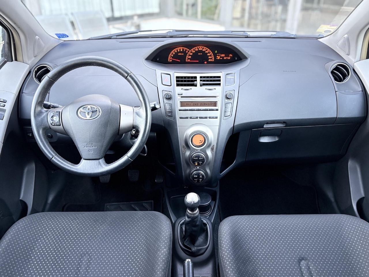 Toyota Yaris 1.0 Benzina 69CV E5 Neo - 2011