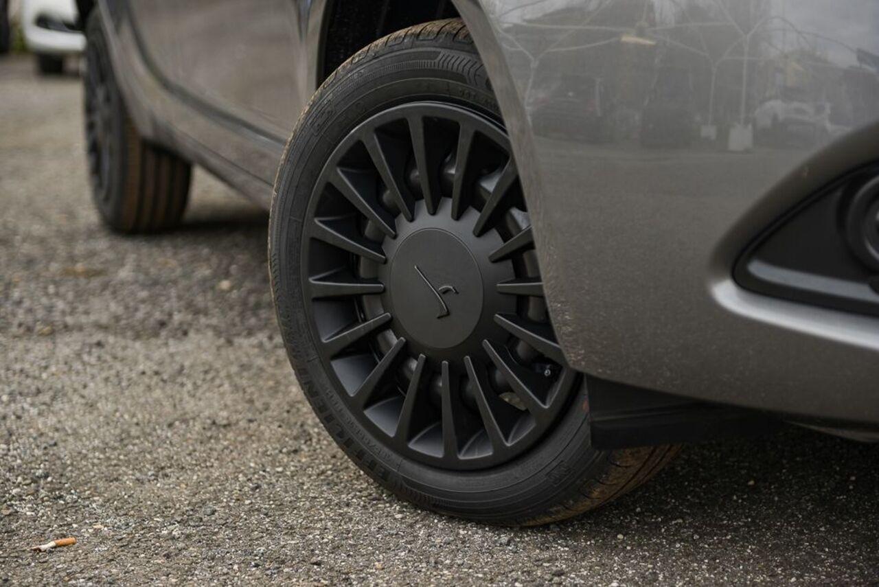 LANCIA Ypsilon III 2021 - Ypsilon 1.0 firefly hybrid Silver s&s 70cv