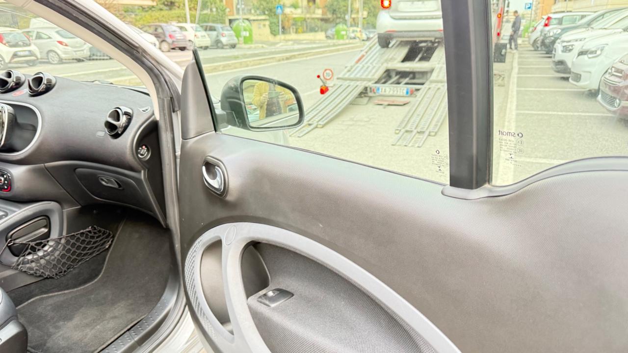 Smart ForTwo 90 0.9 T twinamic cabrio Prime LED NAVI KAMERA PDC PELLE CERCHI 16 PACK SPORT BLUETOOTH