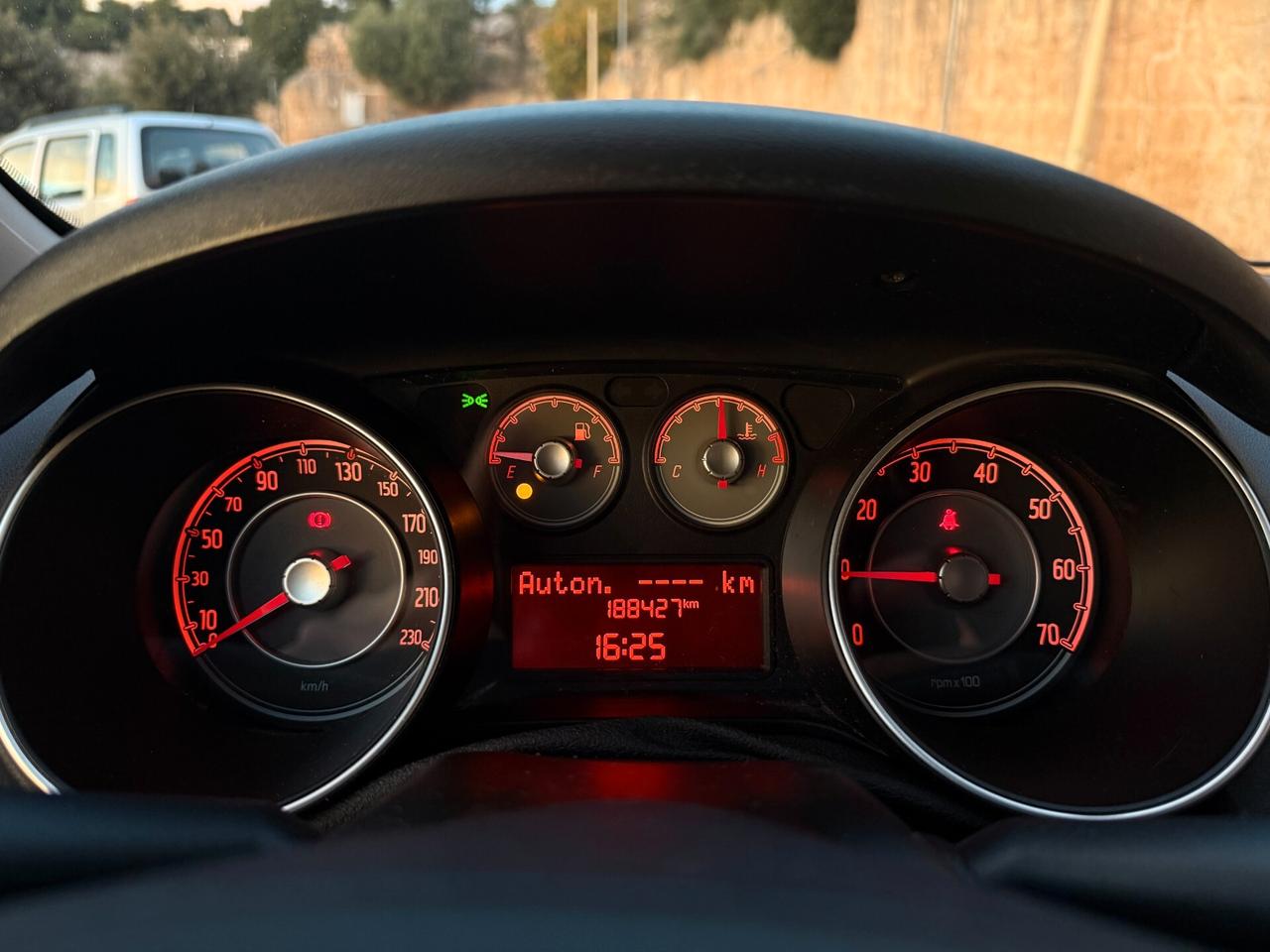 Fiat Punto LOUNGE/1.2 69 CV/CAR PLAY/5 POSTI