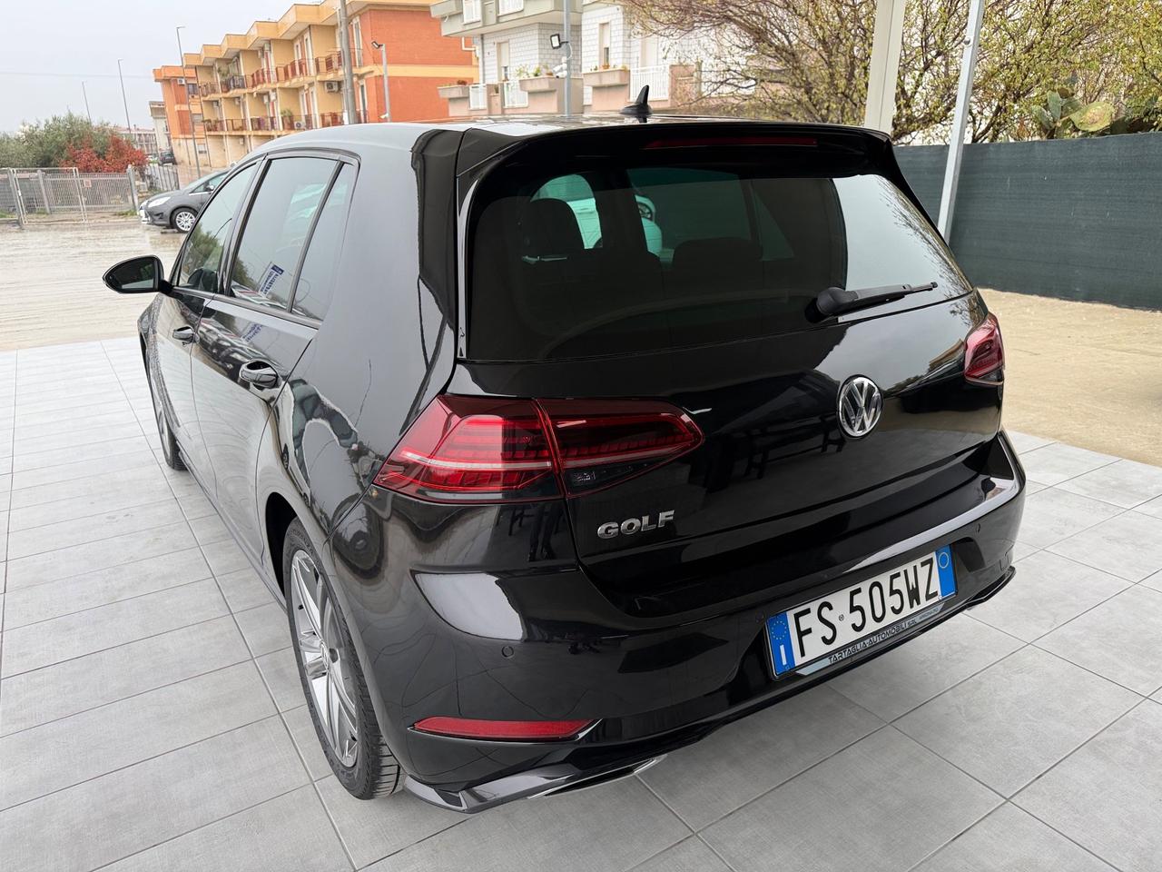 Volkswagen Golf 1.6 TDI 115 CV R-Line