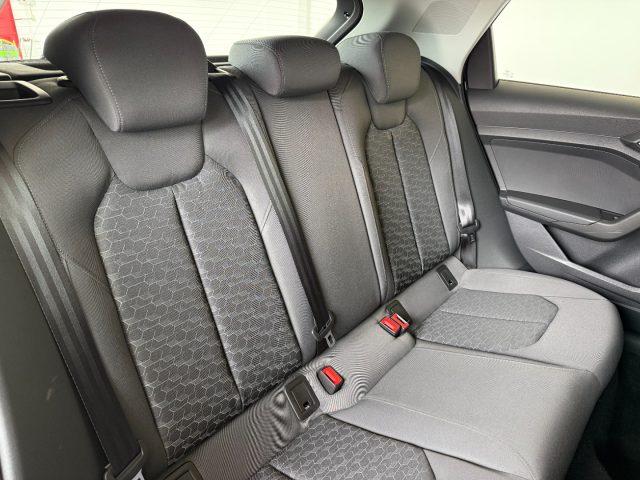 AUDI A1 citycarver 30 TFSI Identity Contrast NEOPATENTATI