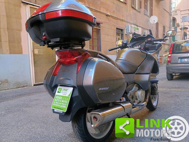 HONDA Deauville 700 Montesa NT 700