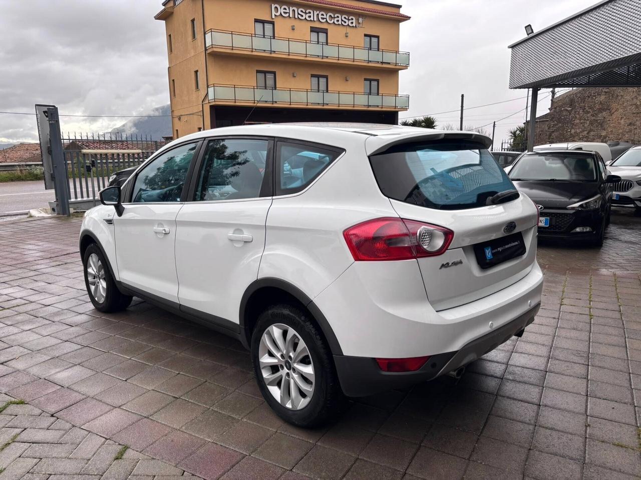 FORD KUGA
