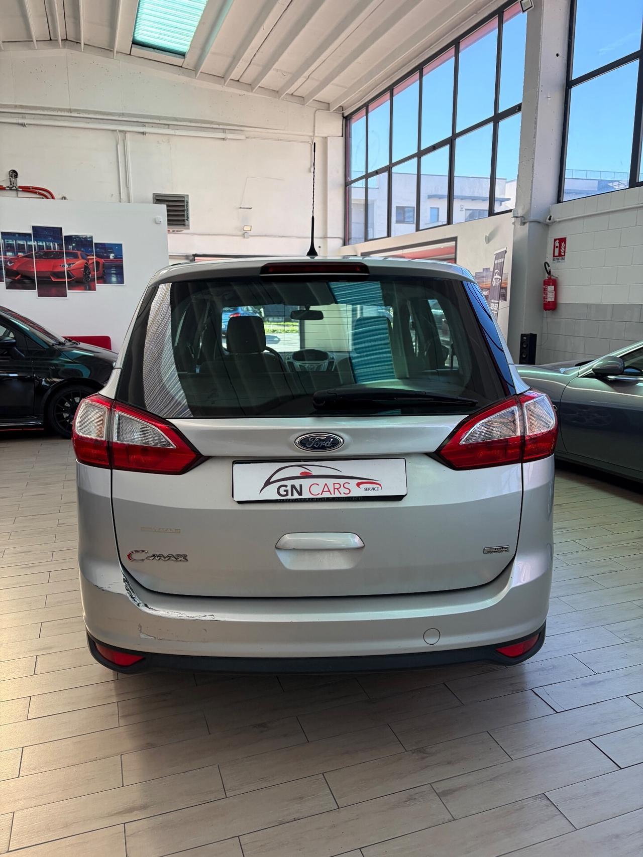 Ford C-Max Grand 7 posti