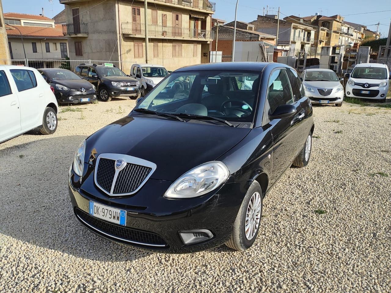 Lancia Ypsilon 1.2 Argento