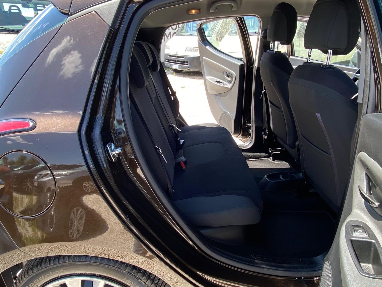 Lancia Ypsilon 1.2 69 CV Unyca UNICO PROPIETARIO,NEOPATENTATI