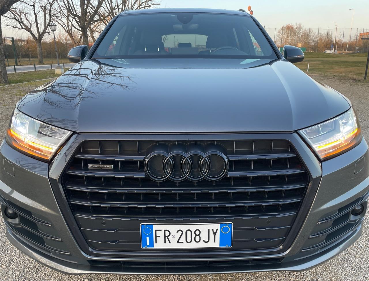 Audi Q7 3.0 TDI 272 CV - ALLUVIONATA RIPARABILE