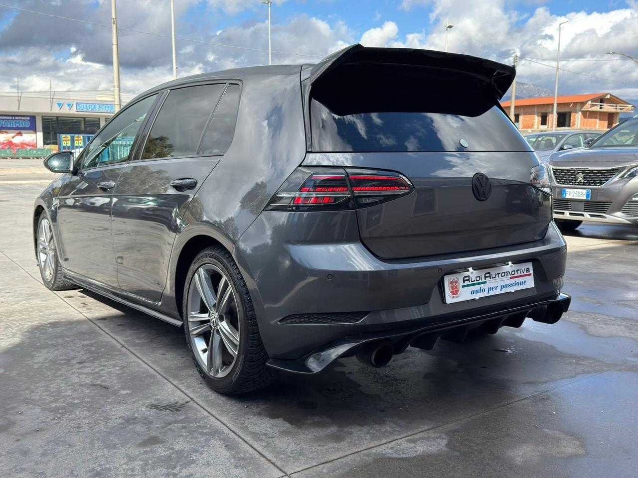 Volkswagen Golf 1.6 TDI 116 CV 5p. R Line