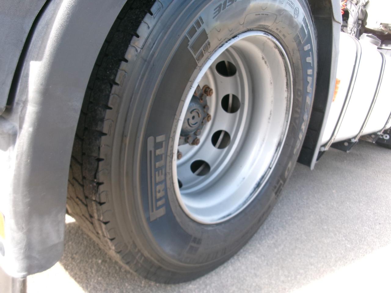 Iveco STRALIS AT 460 E6 MANAULE ZF TRATTORE PER SEMIRIMORCHIO 650000 KM
