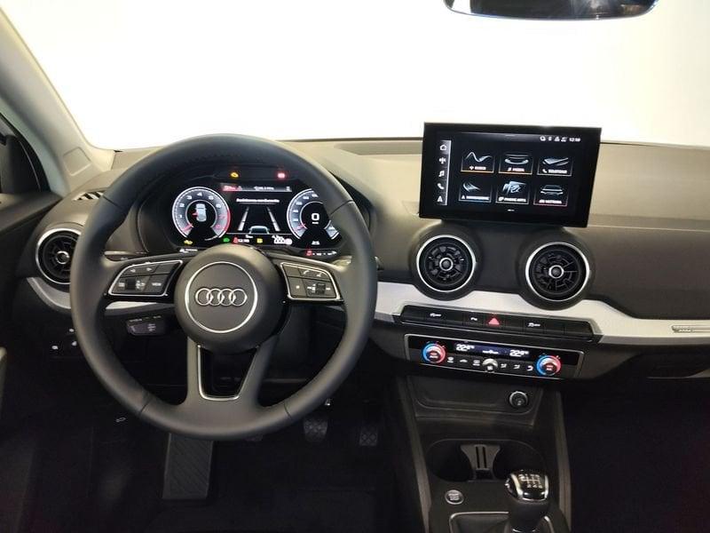 Audi Q2 30 TFSI Business Advanced