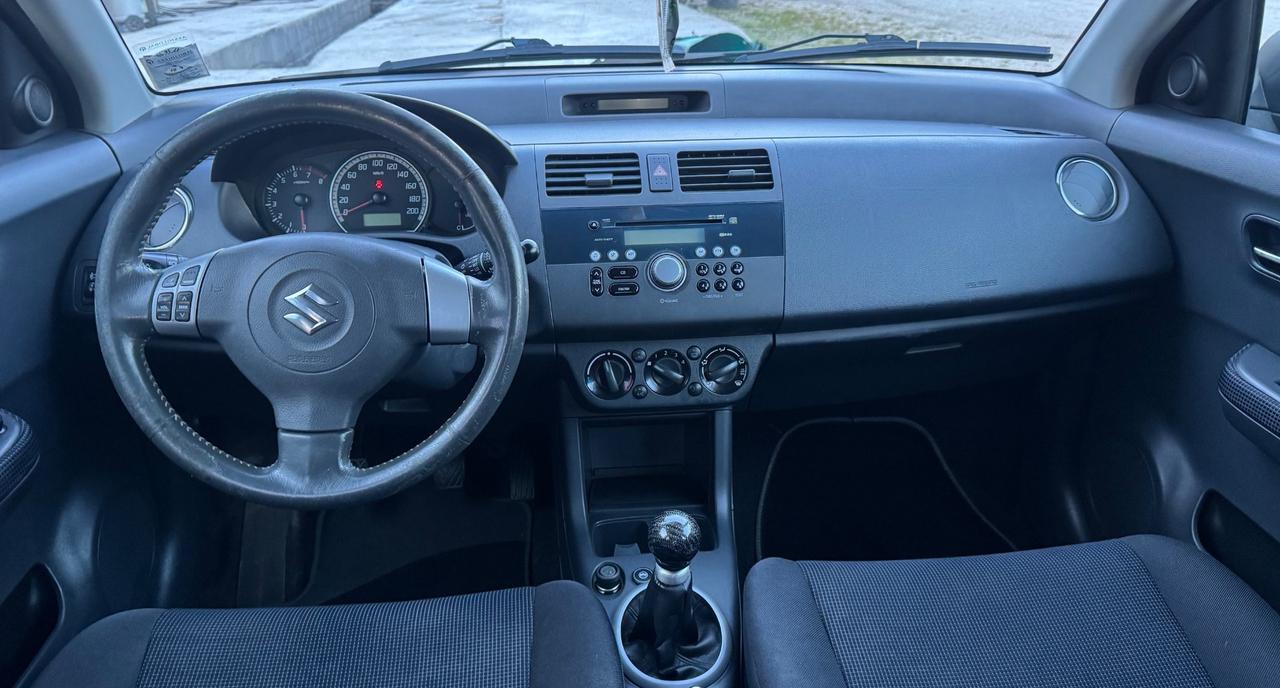 Suzuki Swift 1.3 4x4 5p. GL