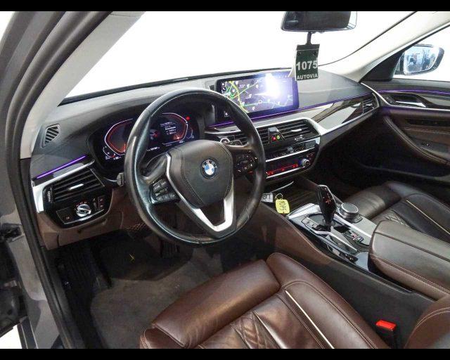 BMW 520 d 48V xDrive Touring Luxury