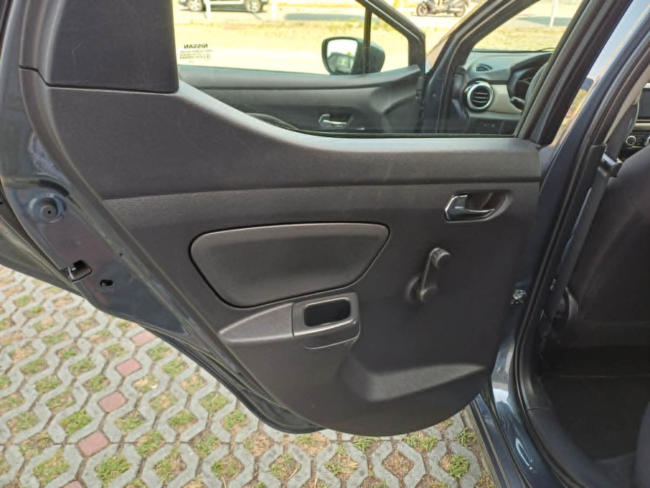 Nissan Micra IG-T 92 5 porte Tekna