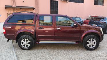 Isuzu D-Max 3.0 TD 4WD Aut. + Gancio