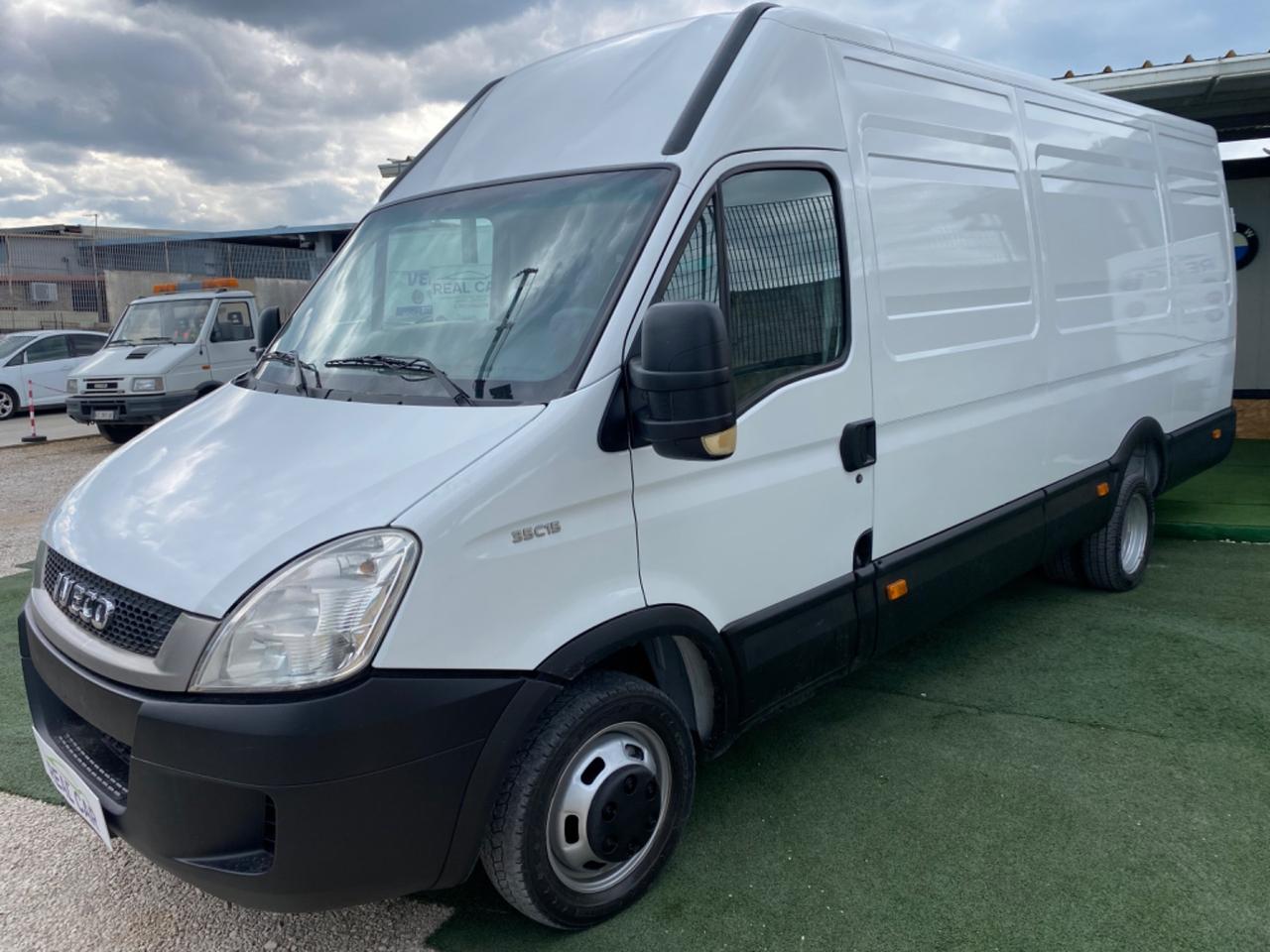 Iveco Daily 3.0 Gemellato XL Max Anno 2010