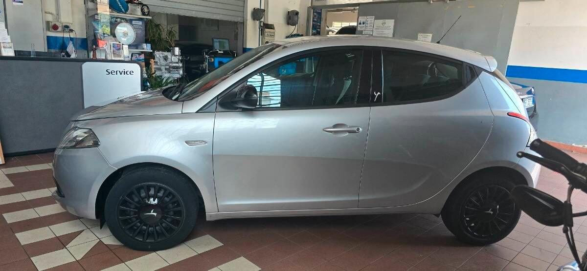 Lancia Ypsilon 1.2 Elefantino ecochic Gpl 69cv *gar Lancia 2anni*