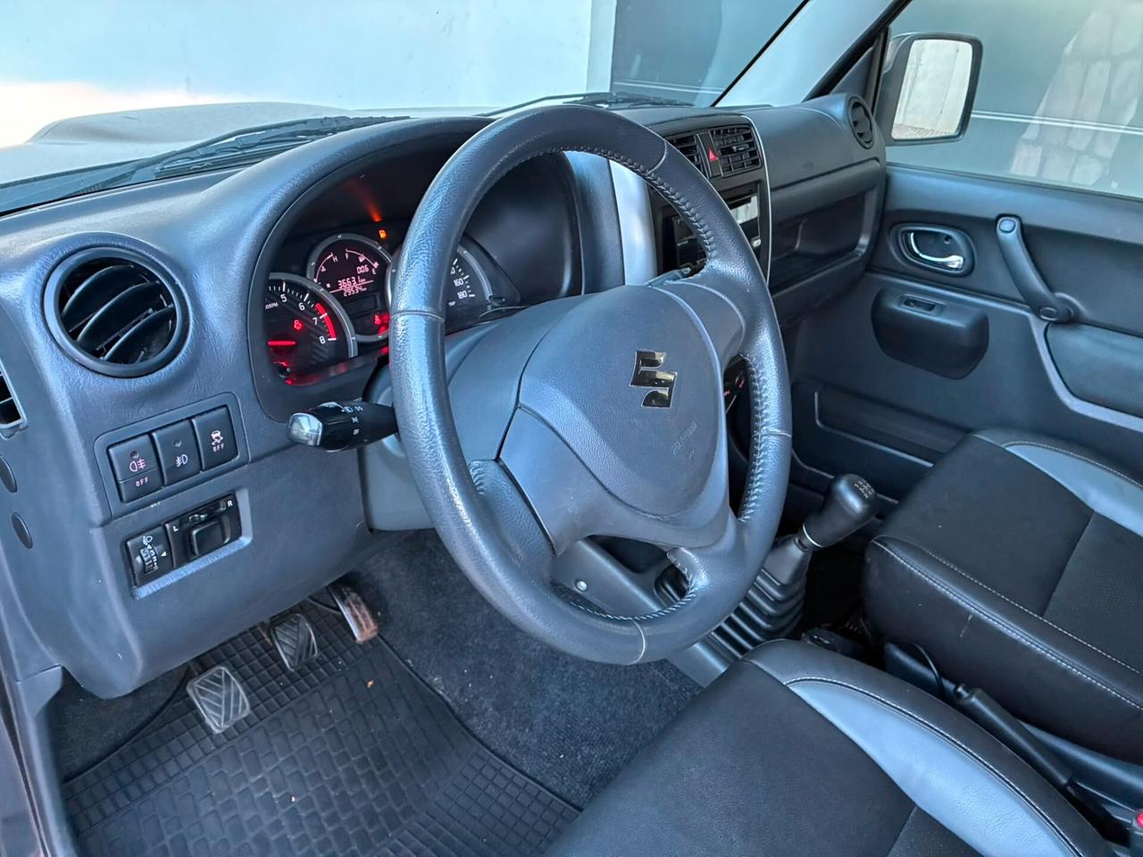 SUZUKI JIMNY 4WD 1.3i 85CV EVOLUTION PELLE GANCIO KM 29000