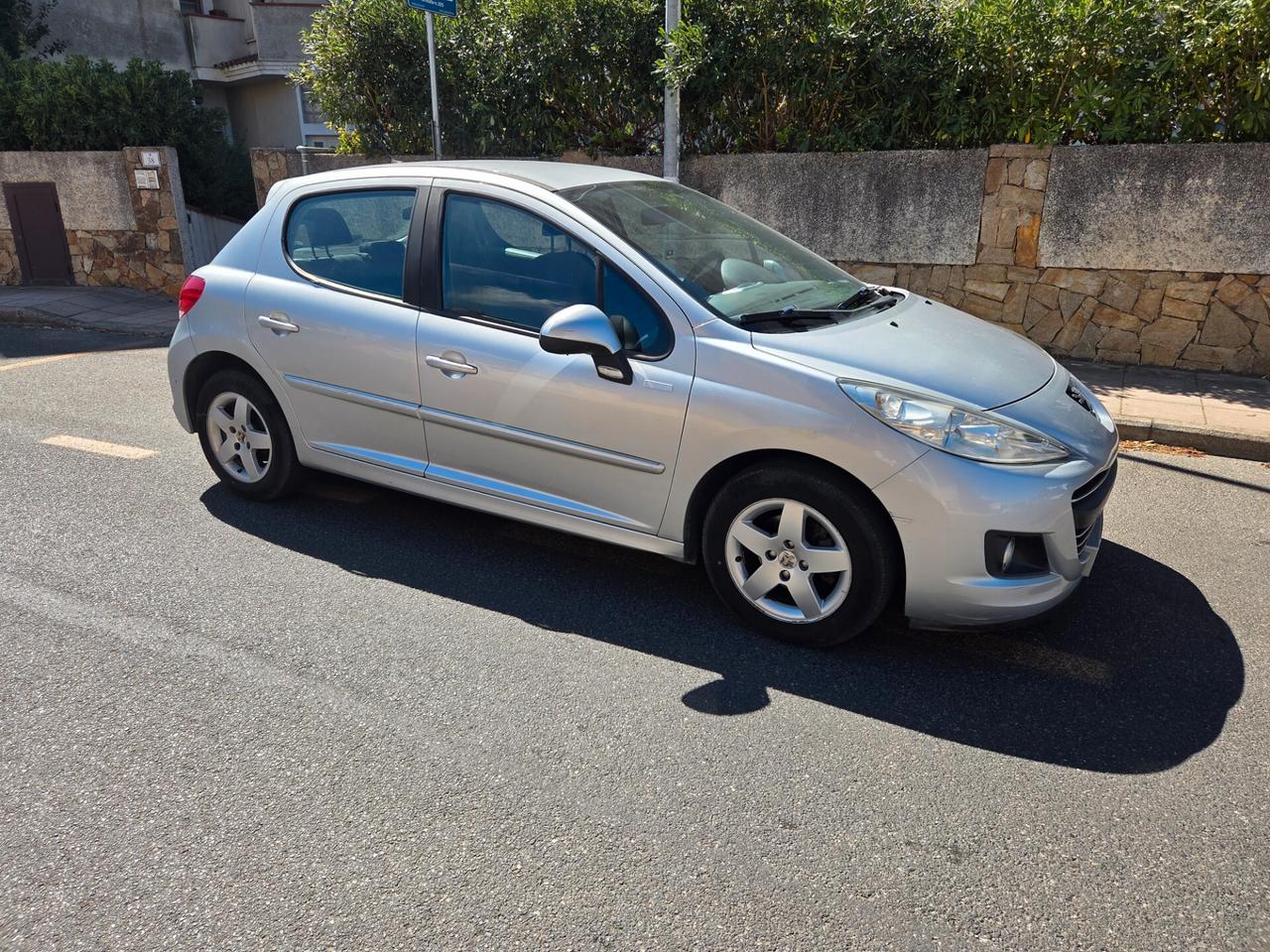 Peugeot 207 1.4 HDi 70CV 5p. Energie 2011