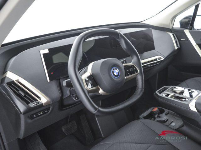 BMW iX xDrive40 Pacchetto sportivo Essence edition