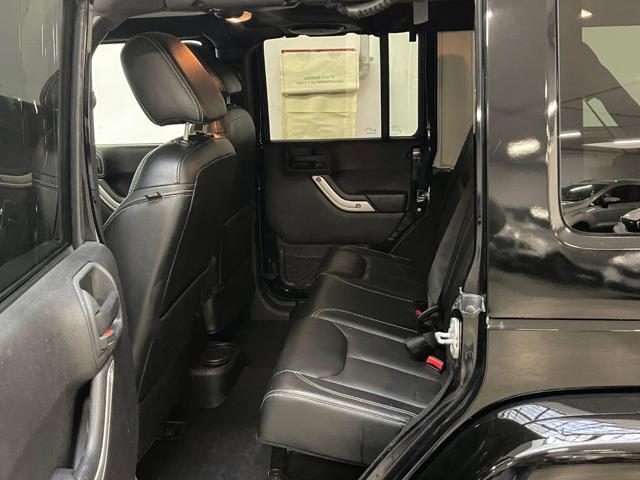 JEEP Wrangler Unlimited 2.8 CRD DPF Sahara Auto