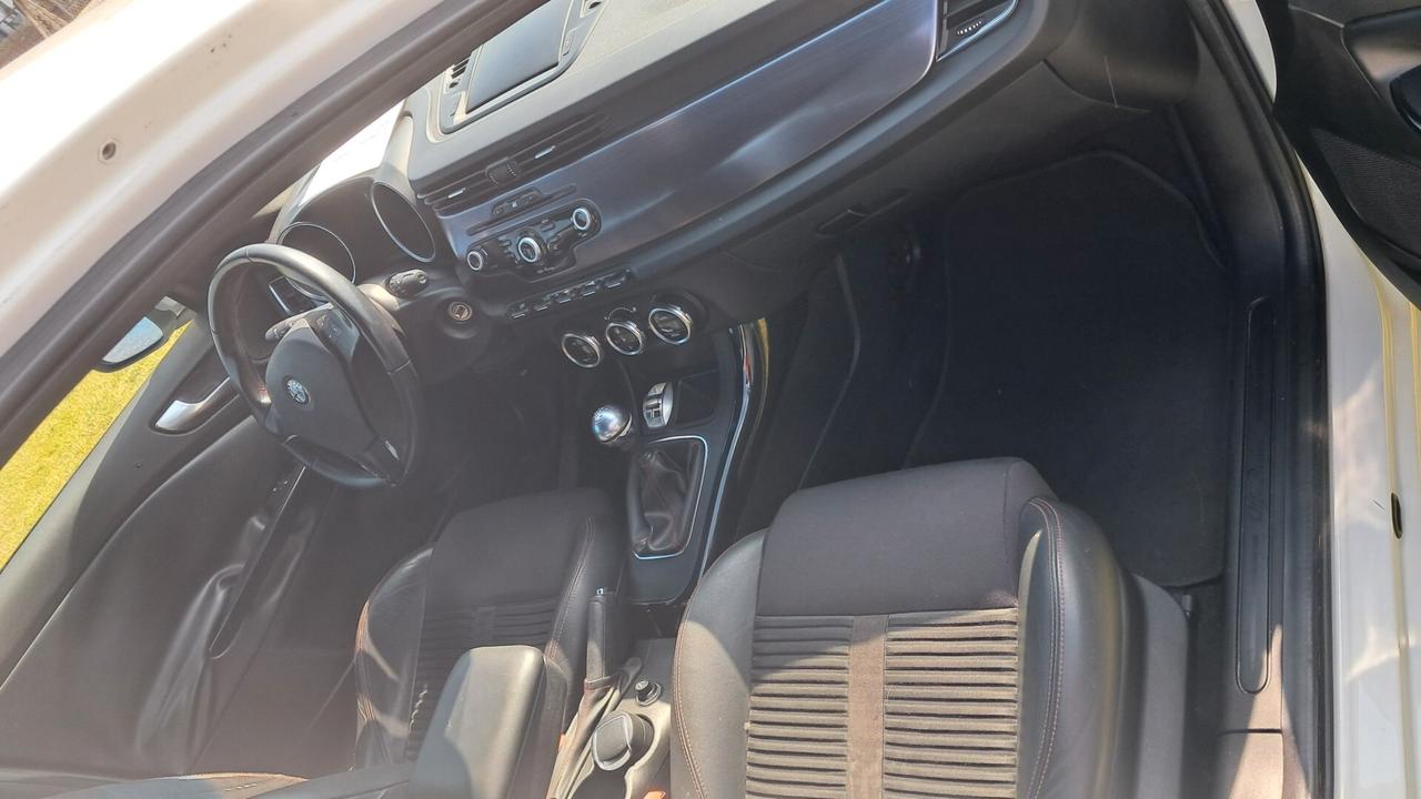 Alfa Romeo Giulietta 1.4 Turbo MultiAir Distinctive
