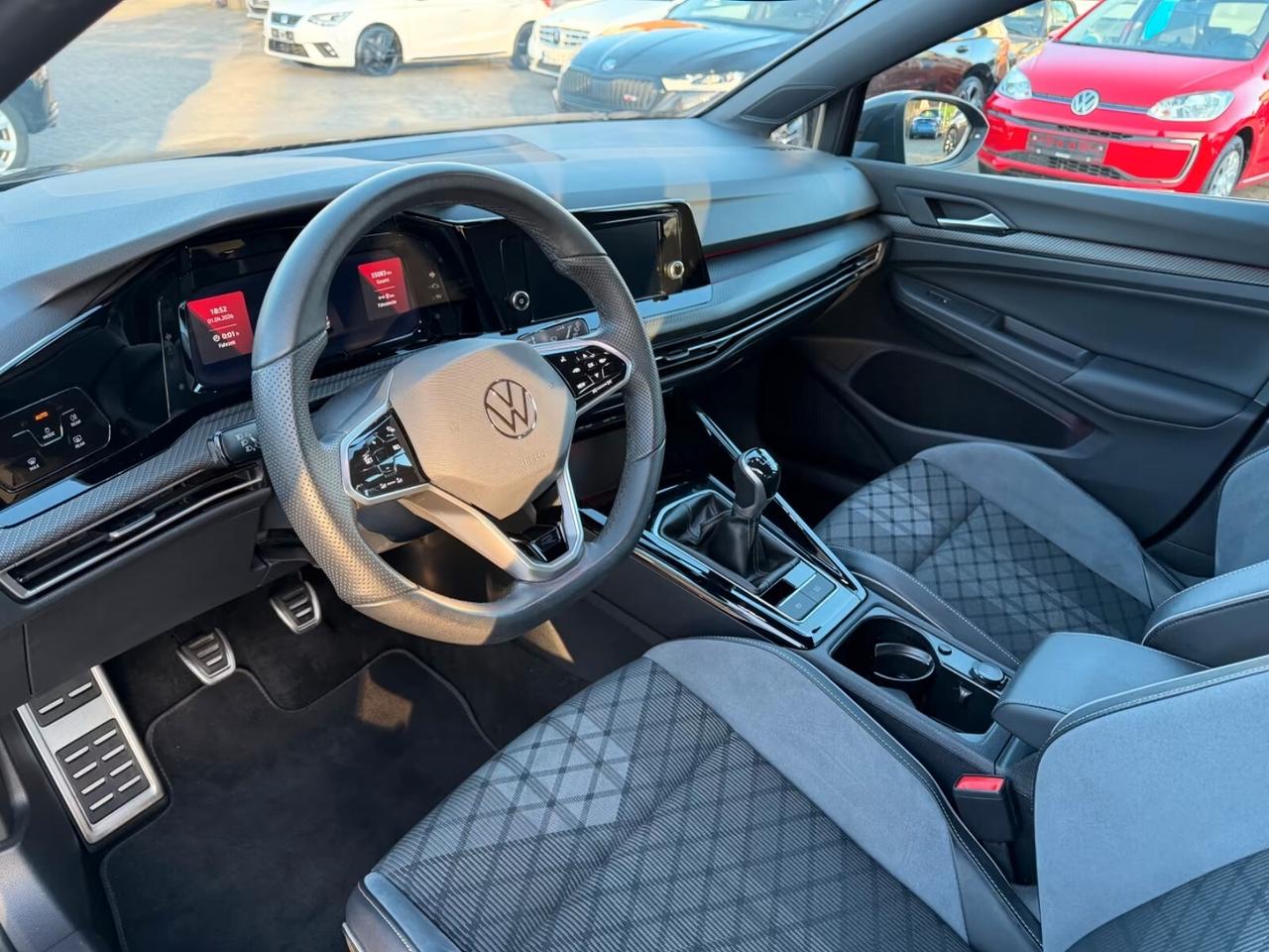 Volkswagen Golf VIII Lim. R-Line