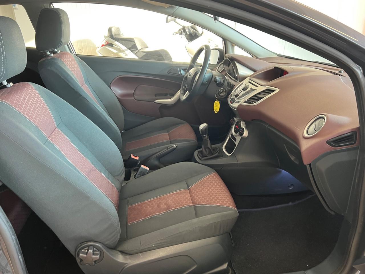 Ford Fiesta 1.4 5 porte Bz.- GPL Titanium