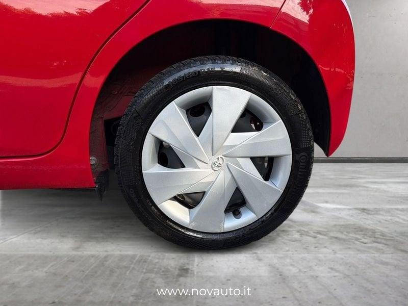 Toyota Aygo Aygo 5p 1.0 x-play my15