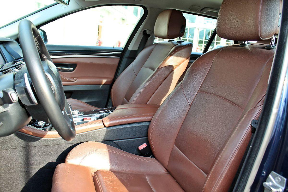 BMW - Serie 5 Touring - 520d Futura