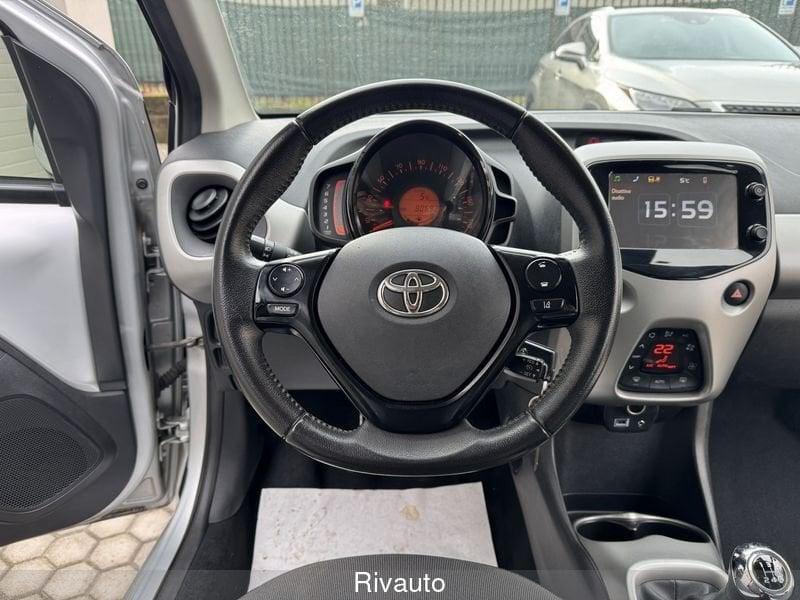 Toyota Aygo 1.0 VVT-i x-play TSS