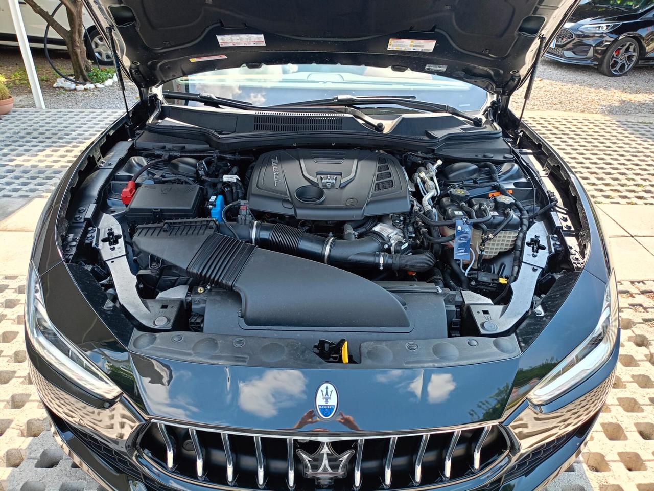 Maserati Ghibli 330 CV MHEV GT