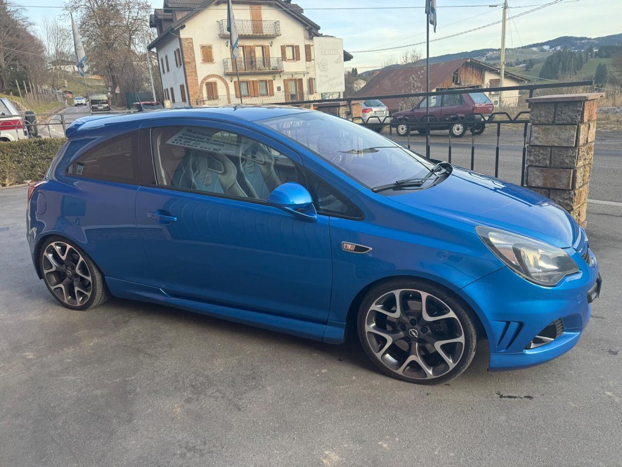 Opel Corsa 1.6 T 192CV 3 porte OPC