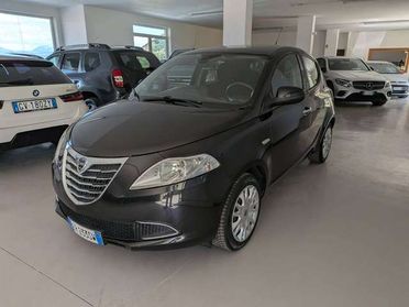 Lancia Ypsilon Ypsilon III 2011 1.2 8v Gold 69cv
