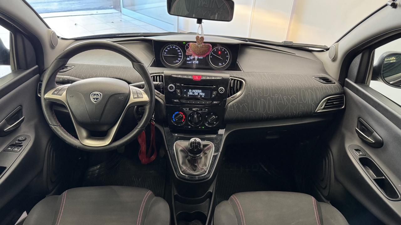 Lancia Ypsilon 0.9 TwinAir 85 CV 5 porte Metano Ecochic Elefantino