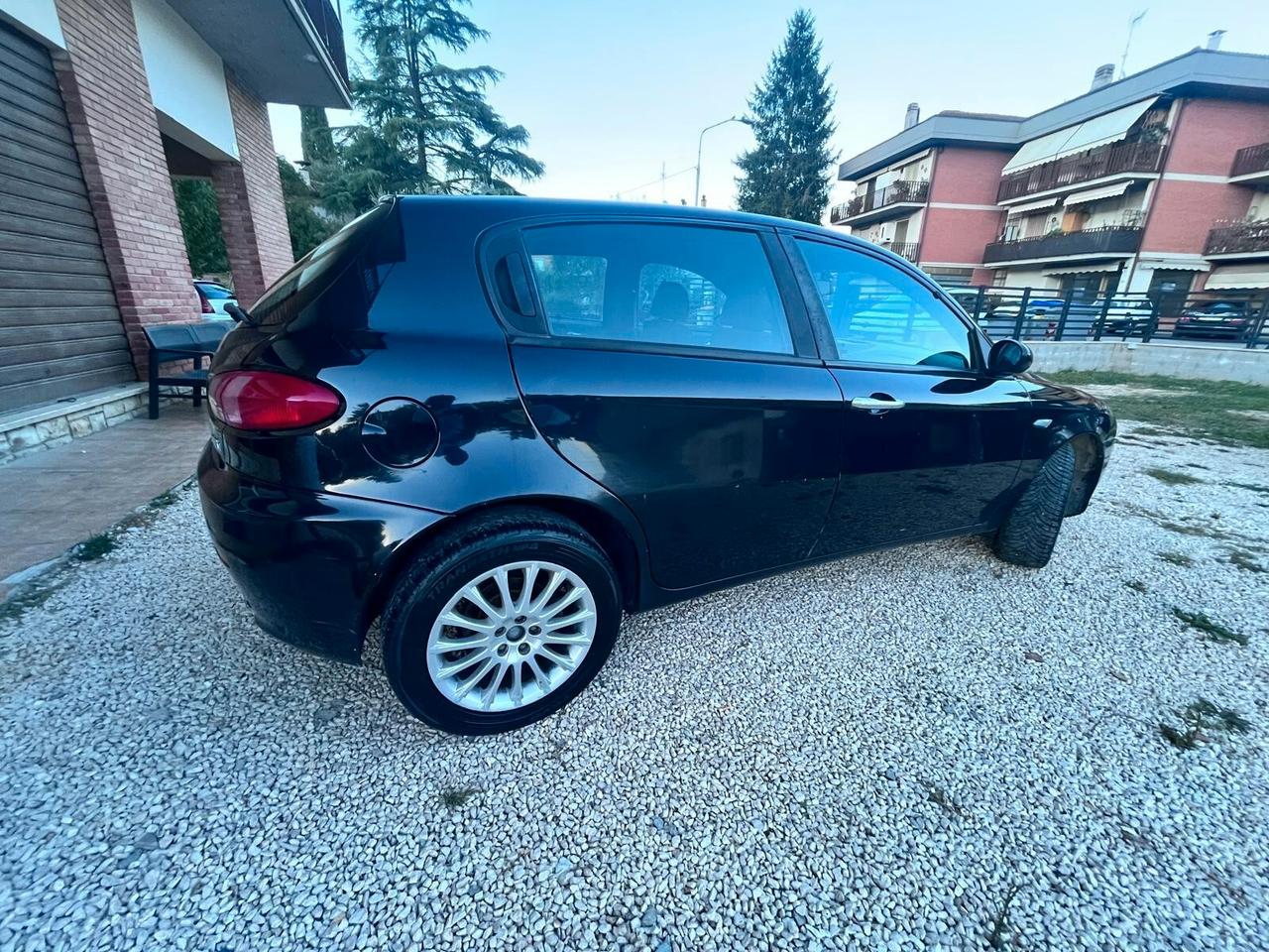 Alfa Romeo 147 1.9 JTD (120) 5 PORTE