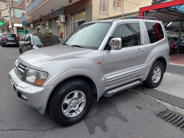 Mitsubishi Pajero 3.2 16V DI-D 3p. GLS