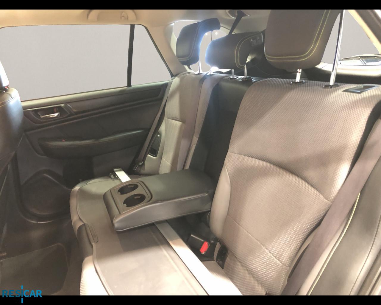 SUBARU Outback 2.5i Free lineartronic