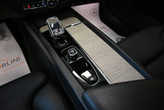 VOLVO XC60 2.0 B4 INSCRIPTION AWD AUTO TETTO 20"CAM STRAFULL!