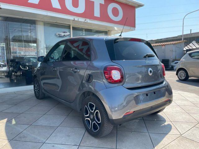 SMART ForFour 0.9 90CV PASSION TWINAMIC NAVI LED CERCHI 15 PRIME