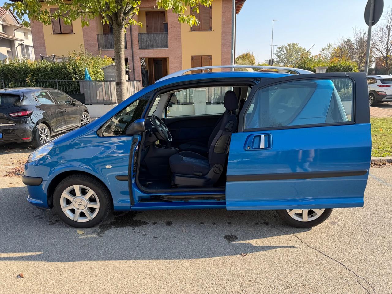 Peugeot 1007 1.4 Happy