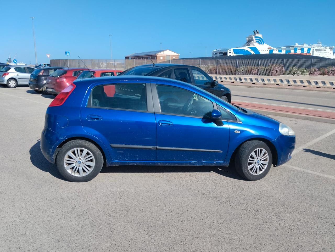 Fiat Grande Punto Grande Punto 1.4 Starjet 16V 3 porte Dynamic