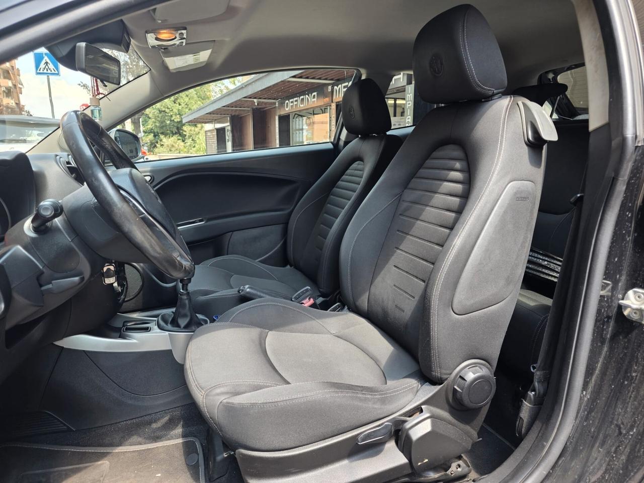 Alfa Romeo MiTo 1.4 - TAGLIANDO E DISTRIBUZIONE FATTI